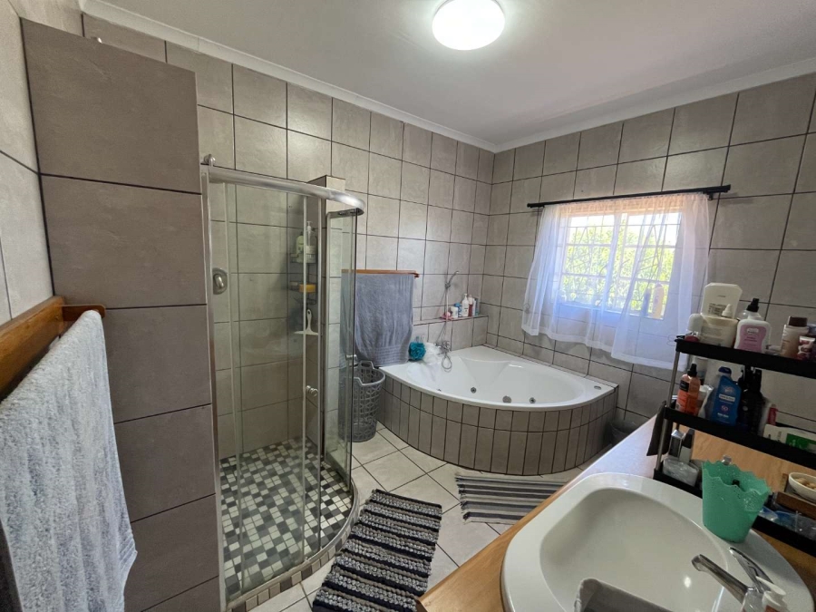 3 Bedroom Property for Sale in Olyfvenhoudtsdrift Northern Cape